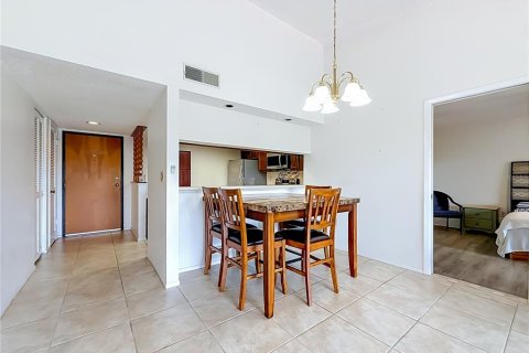 Copropriété à louer à Clearwater, Floride: 2 chambres, 101.73 m2 № 2387309 - photo 3