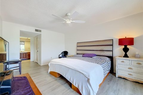 Copropriété à louer à Clearwater, Floride: 2 chambres, 101.73 m2 № 2387309 - photo 10