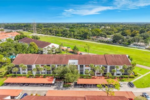 Copropriété à louer à Clearwater, Floride: 2 chambres, 101.73 m2 № 2387309 - photo 2