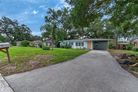 House in Tampa, Florida 3 bedrooms, 92.81 sq.m. № 2235577 - photo 4