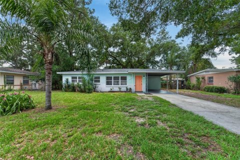House in Tampa, Florida 3 bedrooms, 92.81 sq.m. № 2235577 - photo 3