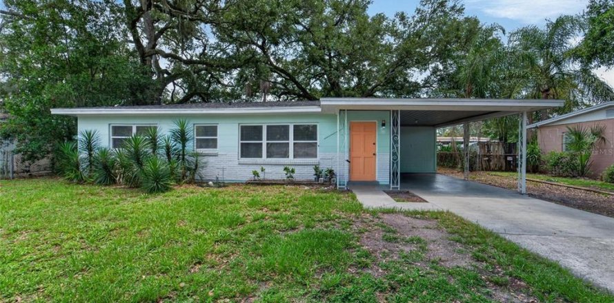 House in Tampa, Florida 3 bedrooms, 92.81 sq.m. № 2235577