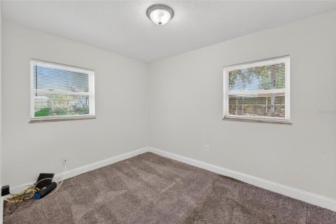 House in Tampa, Florida 3 bedrooms, 92.81 sq.m. № 2235577 - photo 25