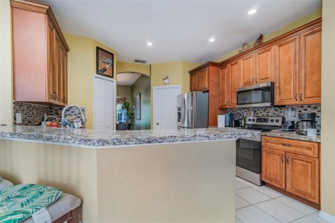 Villa ou maison à vendre à Port Charlotte, Floride: 4 chambres, 209.49 m2 № 2136246 - photo 11