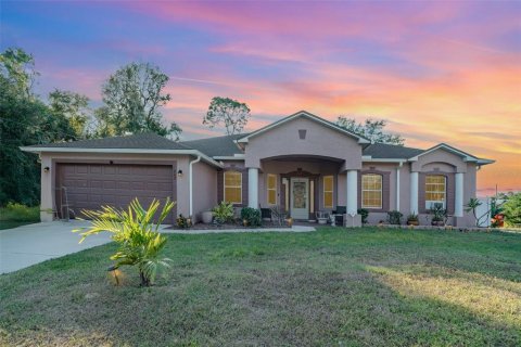 Villa ou maison à Port Charlotte, Floride 4 chambres, 209.49 m2 № 2136246