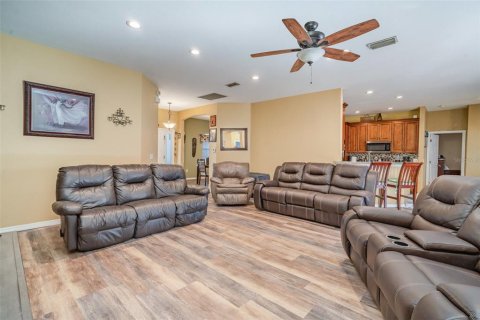 Villa ou maison à vendre à Port Charlotte, Floride: 4 chambres, 209.49 m2 № 2136246 - photo 6