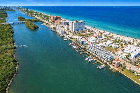 Adosado en venta en Hollywood, Florida, 3 dormitorios, 299.15 m2 № 2043572 - foto 23