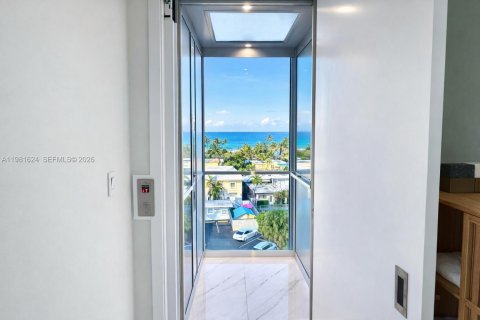 Adosado en venta en Hollywood, Florida, 3 dormitorios, 299.15 m2 № 2043572 - foto 19