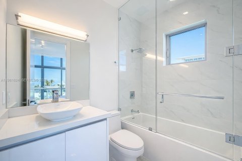 Adosado en venta en Hollywood, Florida, 3 dormitorios, 299.15 m2 № 2043572 - foto 13