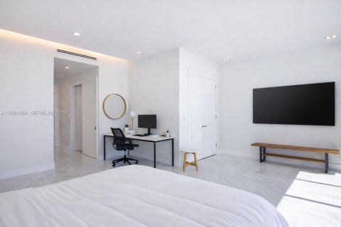 Adosado en venta en Hollywood, Florida, 3 dormitorios, 299.15 m2 № 2043572 - foto 15