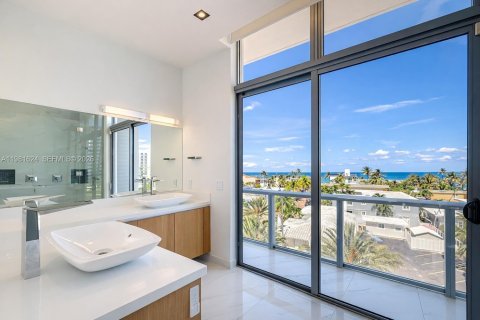 Adosado en venta en Hollywood, Florida, 3 dormitorios, 299.15 m2 № 2043572 - foto 18