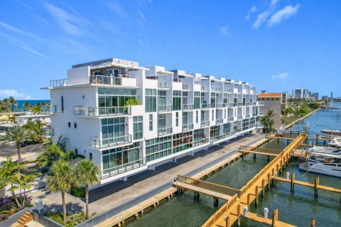 Adosado en venta en Hollywood, Florida, 3 dormitorios, 299.15 m2 № 2043572 - foto 22