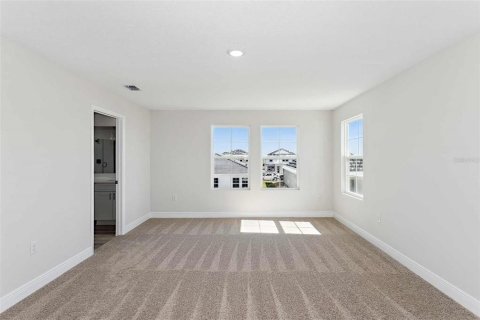 House in San Antonio, Florida 5 bedrooms, 282.52 sq.m. № 1677076 - photo 15