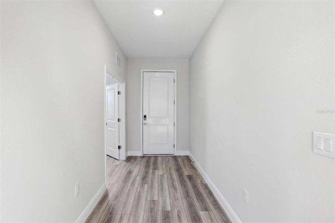 House in San Antonio, Florida 5 bedrooms, 282.52 sq.m. № 1677076 - photo 12