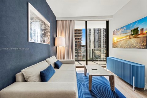Condo in Miami, Florida, 2 bedrooms  № 2182007 - photo 3