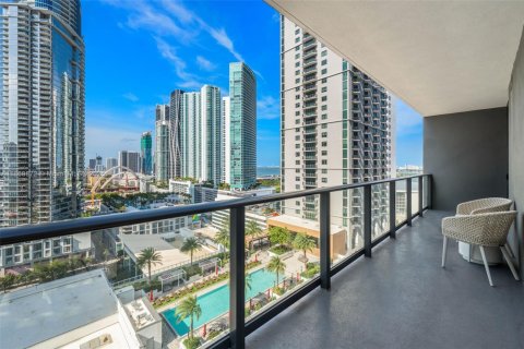 Condo in Miami, Florida, 2 bedrooms  № 2182007 - photo 15