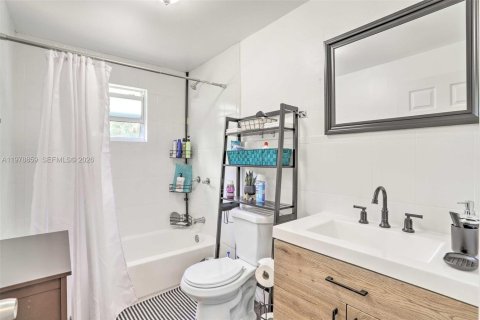 Casa en alquiler en Miami, Florida, 2 dormitorios, 66.89 m2 № 2079398 - foto 11