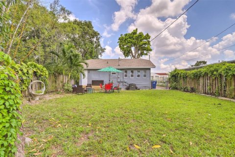 Casa en alquiler en Miami, Florida, 2 dormitorios, 66.89 m2 № 2079398 - foto 16