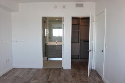 Copropriété à vendre à Miami, Floride: 2 chambres, 111.3 m2 № 1710918 - photo 13