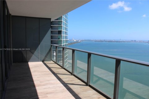 Copropriété à vendre à Miami, Floride: 2 chambres, 111.3 m2 № 1710918 - photo 9