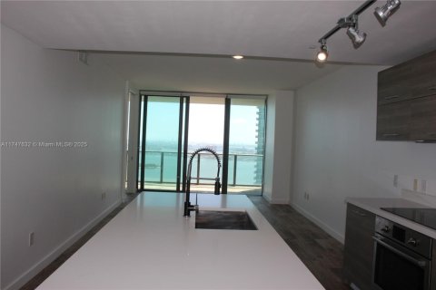 Copropriété à vendre à Miami, Floride: 2 chambres, 111.3 m2 № 1710918 - photo 2