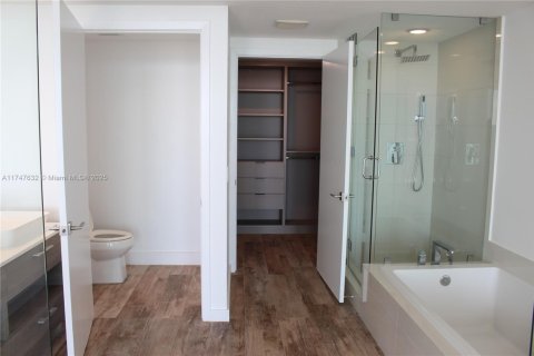 Copropriété à vendre à Miami, Floride: 2 chambres, 111.3 m2 № 1710918 - photo 5