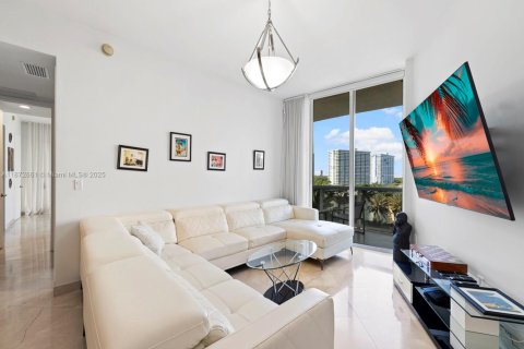 Condominio en venta en Sunny Isles Beach, Florida, 2 dormitorios, 133.31 m2 № 1980009 - foto 8