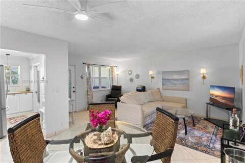 Купить кондоминиум в Халландейл-Бич, Флорида 1 спальня, 69.68м2, № 2052319 - фото 7