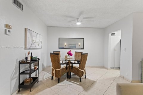 Купить кондоминиум в Халландейл-Бич, Флорида 1 спальня, 69.68м2, № 2052319 - фото 6