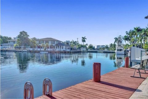 Купить кондоминиум в Халландейл-Бич, Флорида 1 спальня, 69.68м2, № 2052319 - фото 29