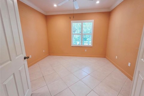 Condo in Naples, Florida, 2 bedrooms  № 2139158 - photo 17