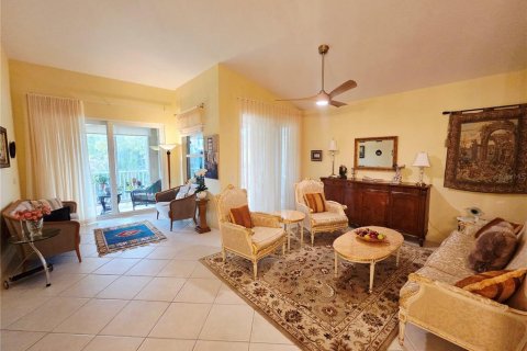 Condo in Naples, Florida, 2 bedrooms  № 2139158 - photo 23