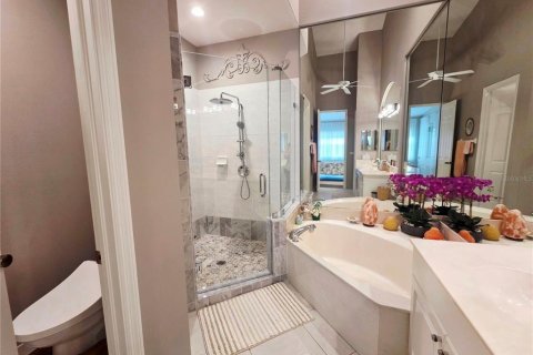 Condo in Naples, Florida, 2 bedrooms  № 2139158 - photo 11