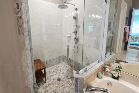 Condo in Naples, Florida, 2 bedrooms  № 2139158 - photo 13