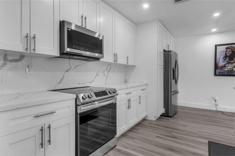 Casa en Plantation, Florida 3 dormitorios, 149.2 m2 № 2362860