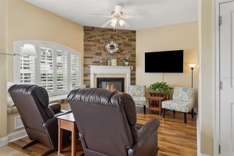 Touwnhouse à vendre à New Port Richey, Floride: 3 chambres, 183.2 m2 № 2406529 - photo 10