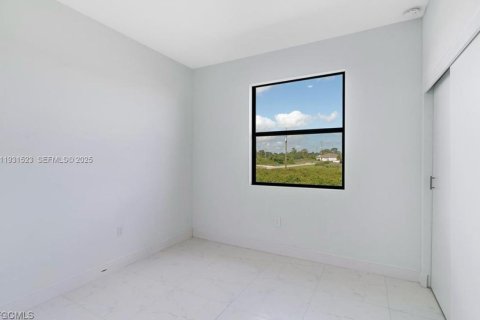 House in LaBelle, Florida 3 bedrooms, 150.13 sq.m. № 2035155 - photo 14