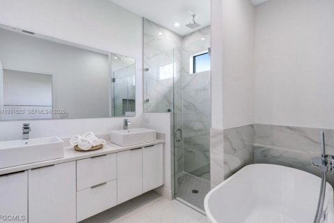 House in LaBelle, Florida 3 bedrooms, 150.13 sq.m. № 2035155 - photo 10