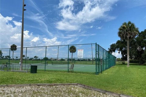 House in Kissimmee, Florida 4 bedrooms, 189.33 sq.m. № 2312505 - photo 9