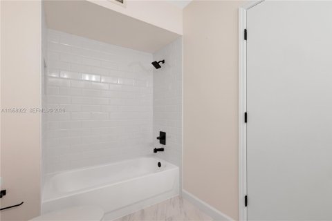 Townhouse in Miramar, Florida 3 bedrooms, 142.7 sq.m. № 2017596 - photo 21