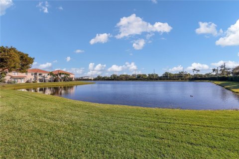 Townhouse in Miramar, Florida 3 bedrooms, 142.7 sq.m. № 2017596 - photo 28