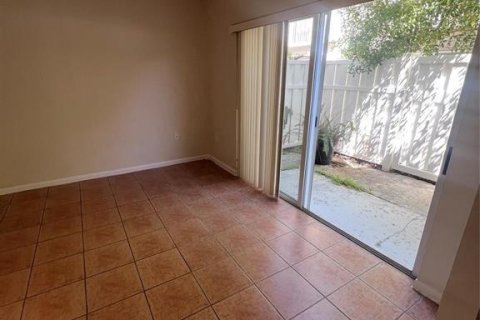 Touwnhouse à louer à Weston, Floride: 3 chambres, 117.34 m2 № 2273644 - photo 18