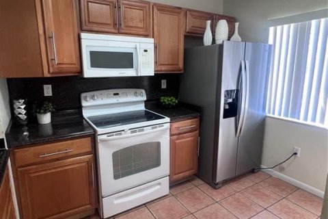 Touwnhouse à louer à Weston, Floride: 3 chambres, 117.34 m2 № 2273644 - photo 3
