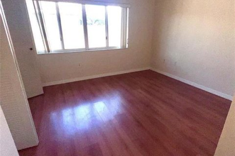 Touwnhouse à louer à Weston, Floride: 3 chambres, 117.34 m2 № 2273644 - photo 12