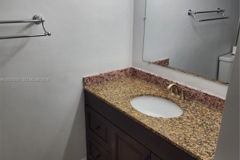Купить кондоминиум в Майами, Флорида 1 спальня, 65.03м2, № 2173459 - фото 6
