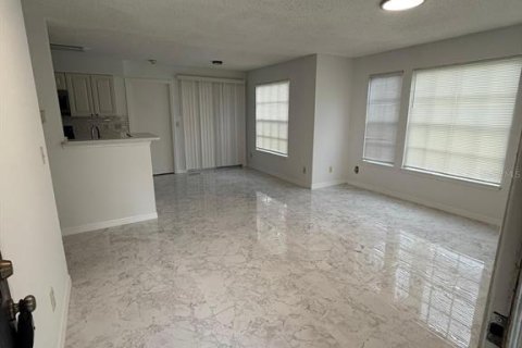 Condo in Orlando, Florida, 2 bedrooms  № 2217265 - photo 6