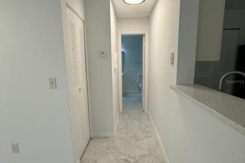 Condo in Orlando, Florida, 2 bedrooms  № 2217265 - photo 3