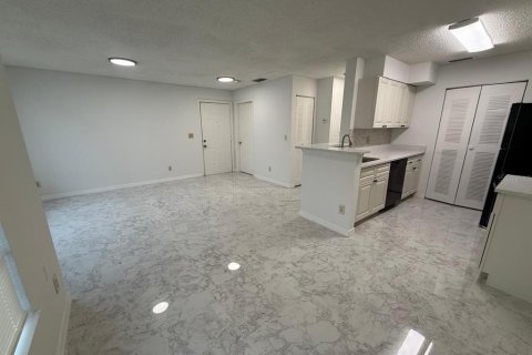 Condo in Orlando, Florida, 2 bedrooms  № 2217265 - photo 7