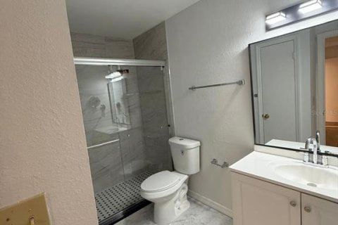 Condo in Orlando, Florida, 2 bedrooms  № 2217265 - photo 17