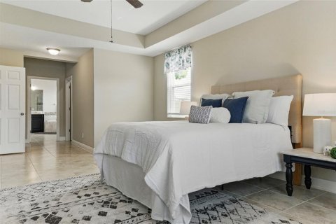 House in Spring Hill, Florida 6 bedrooms, 506.5 sq.m. № 1772739 - photo 27